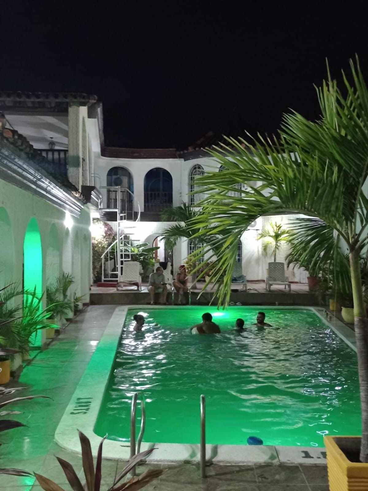 The Chill In Mansion Hostel Santa Marta Bagian luar foto