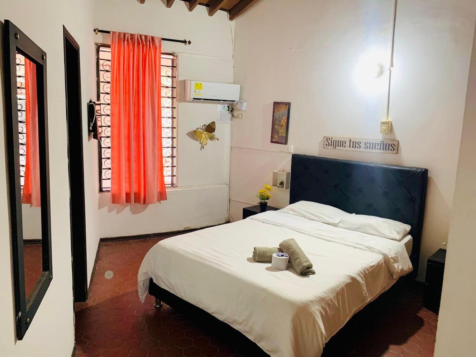 The Chill In Mansion Hostel Santa Marta Ruang foto